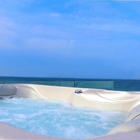 Beach Apartment Thalia With Hot Tub And Sea View Agios Prokopios  Buitenkant foto