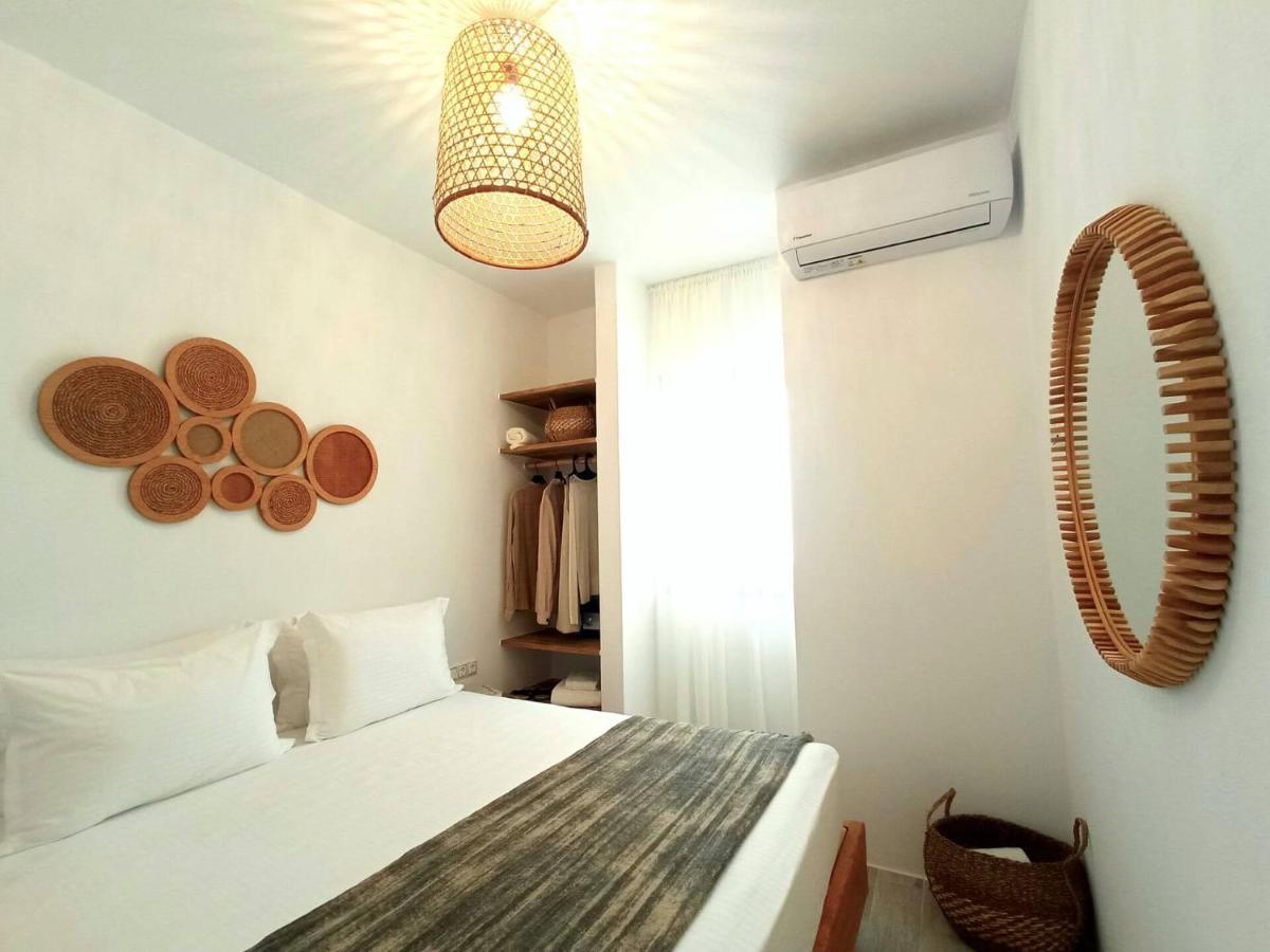 Beach Apartment Thalia With Hot Tub And Sea View Agios Prokopios  Buitenkant foto